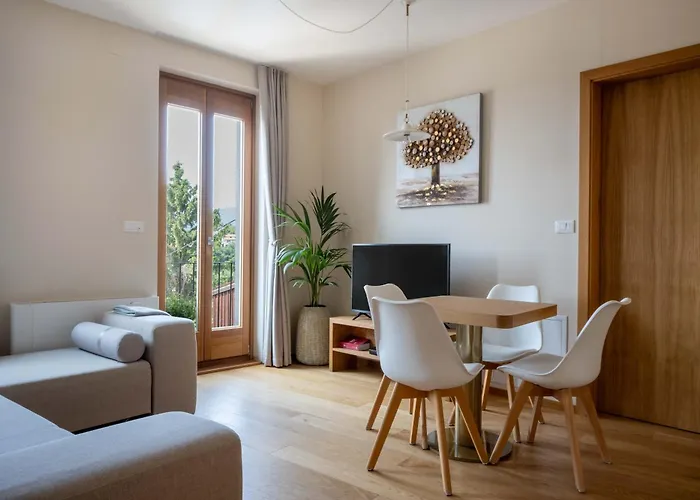 מלון דירות Danica שמארטנו